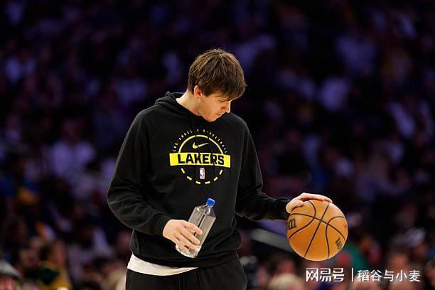 世界杯高清直播平台app下载-从控制变量的角度来看，对湖人最重要的球员反而是里夫斯？