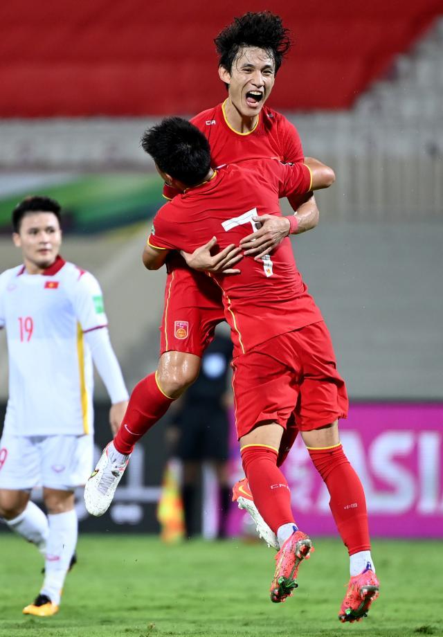 世界杯官方直播软件下载-王燊超：战胜越南是12强赛的转折 连线武磊是默契